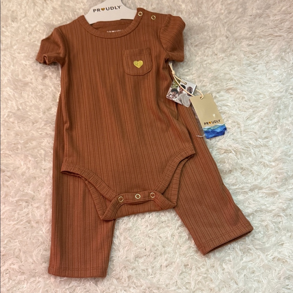 Proudly 2pc set NWT